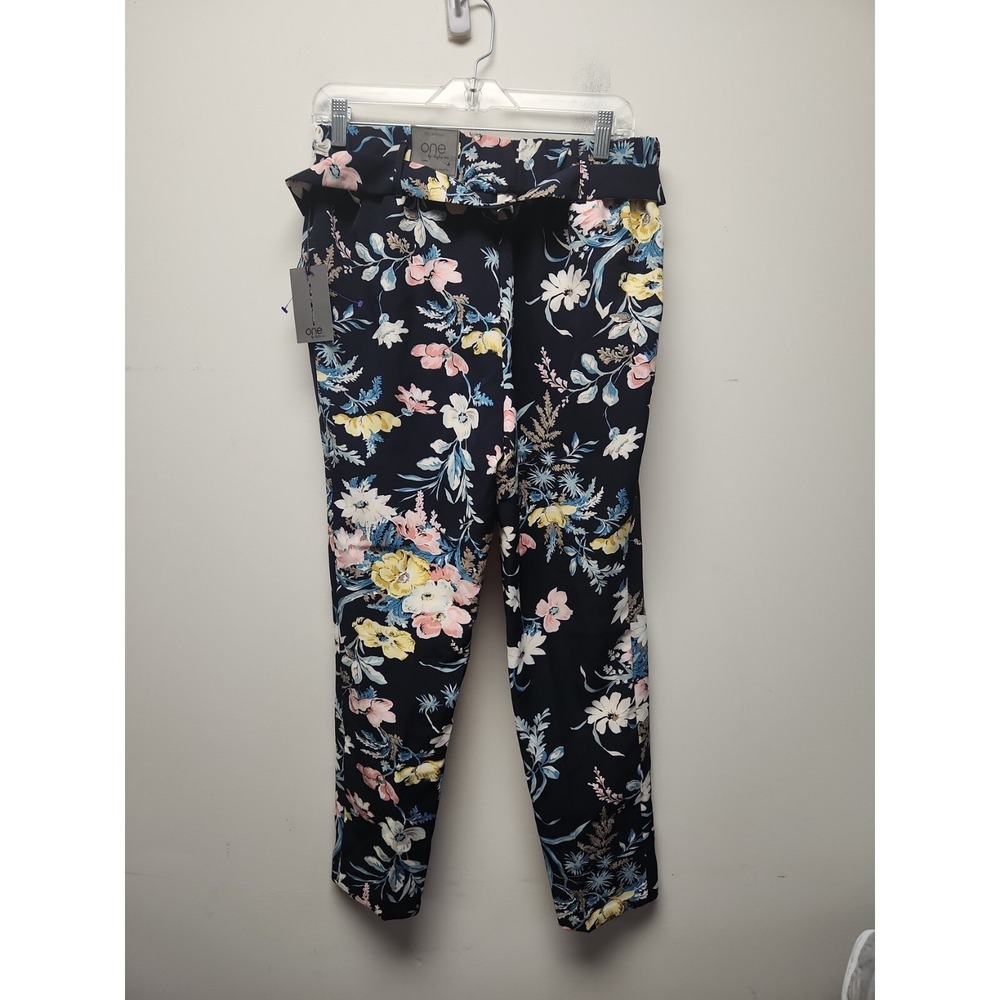 Womens One By Chapter One Sz M Navy Floral Botanical Casual Pull On Capri New